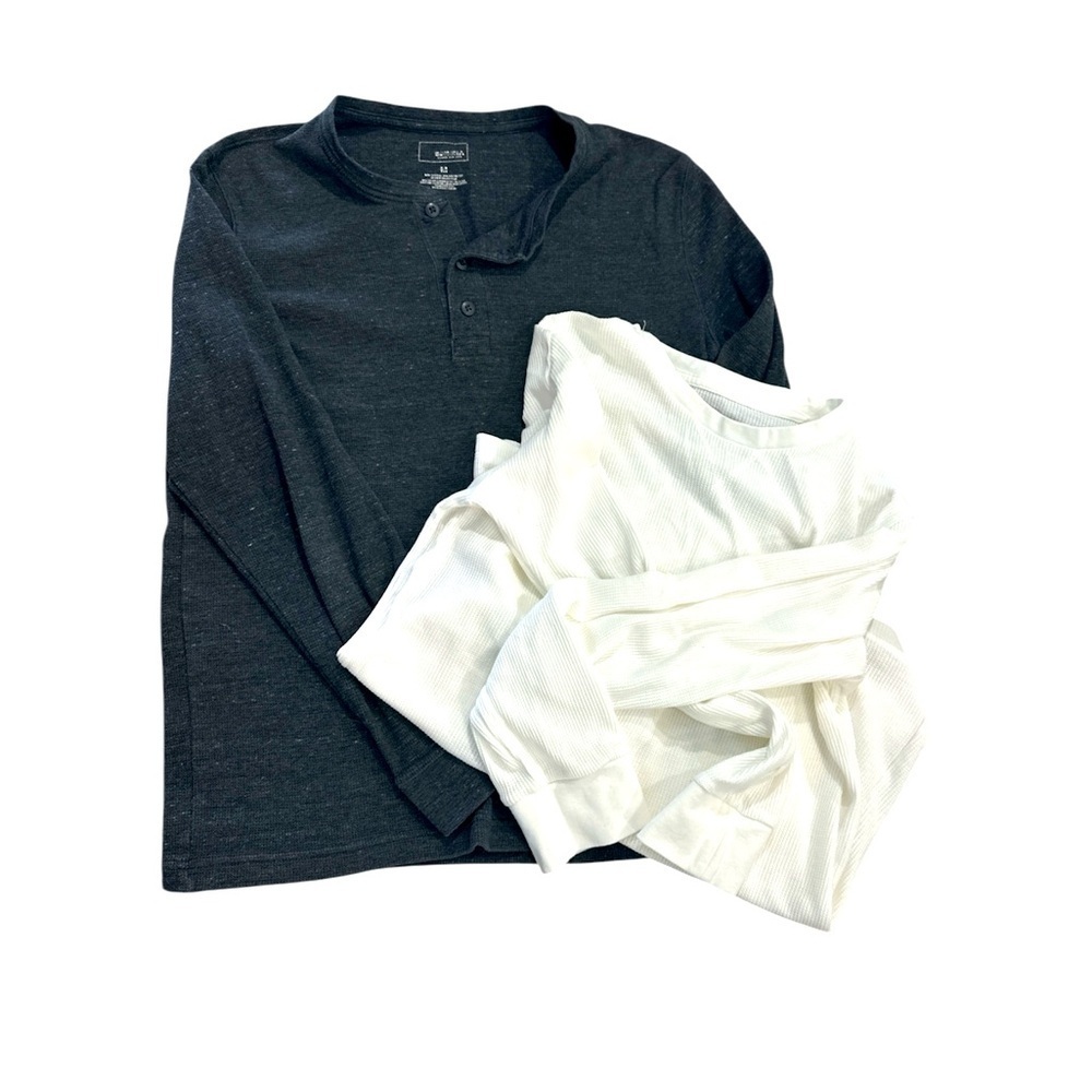 2 pack waffle knit long sleeve T-shirt size M size L both about same size